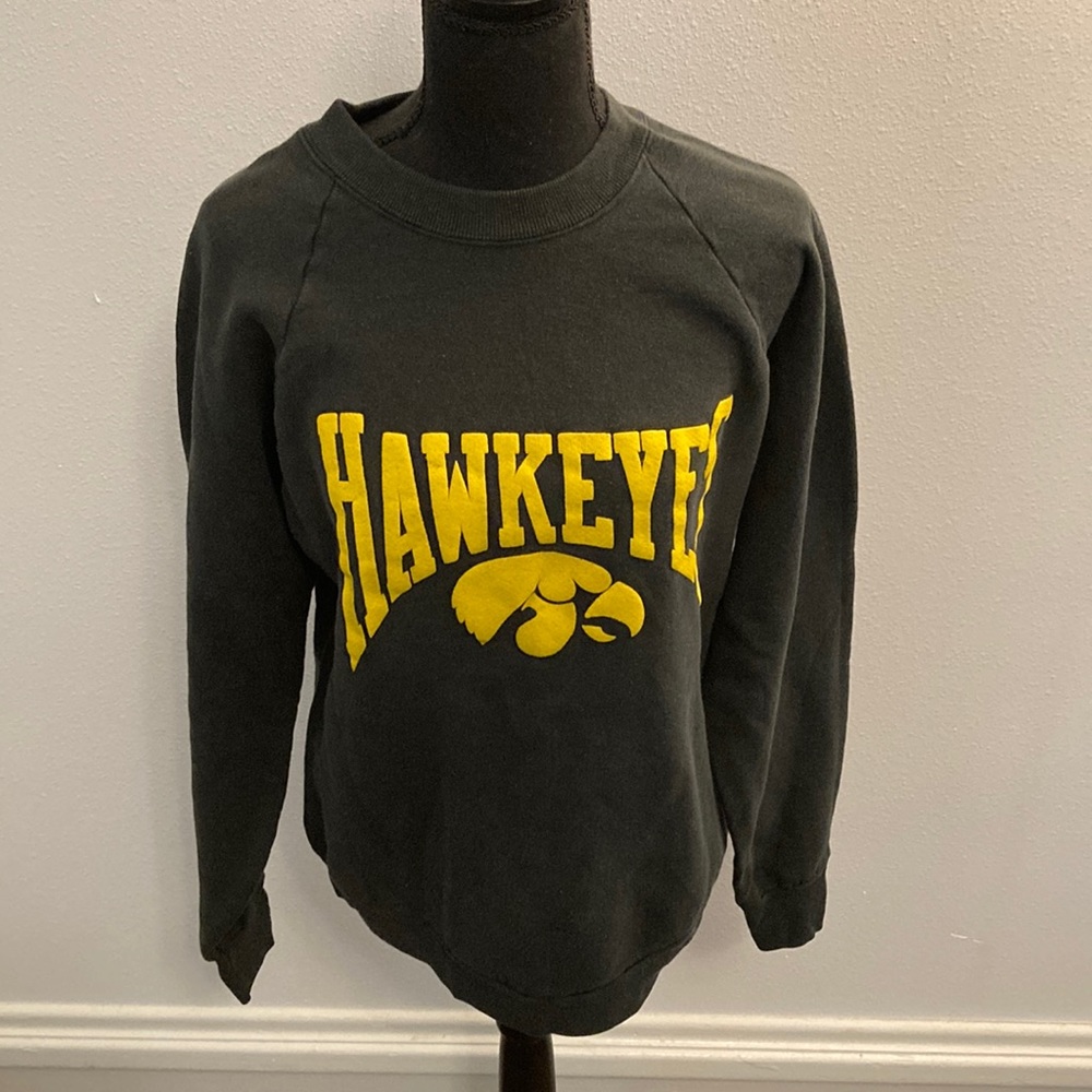 Vintage Iowa Hawkeyes Puff Print Sweatshirt